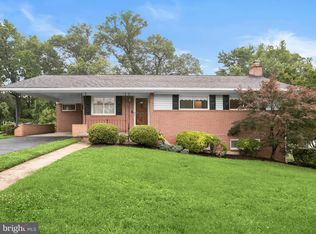6815 Calverton Dr, Hyattsville, MD