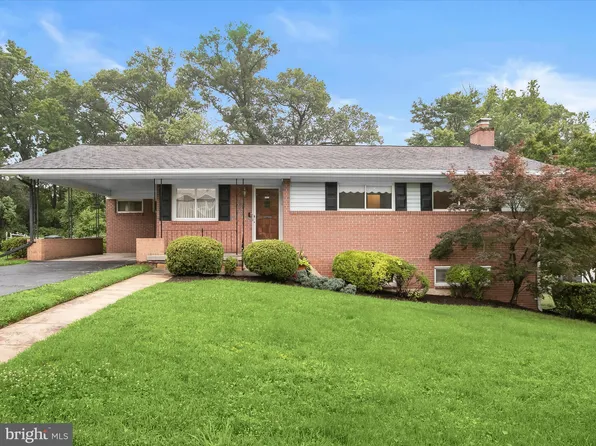 6815 Calverton Dr, Hyattsville, MD 20782