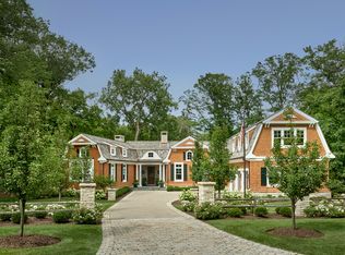 1020 Walden Ln, Lake Forest, IL 60045