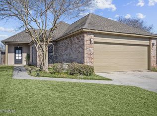 3172 Nicholson Lake Dr, Baton Rouge, LA 70810