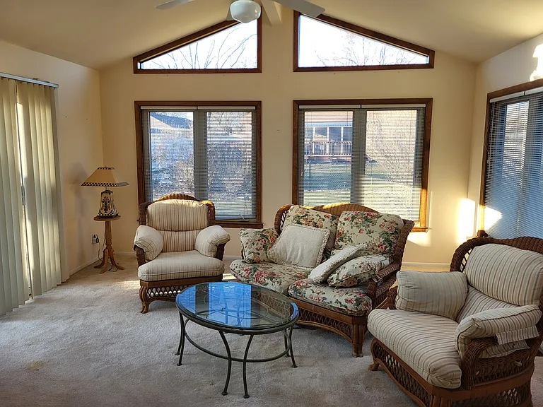 242 Placid Ct — Photo 4