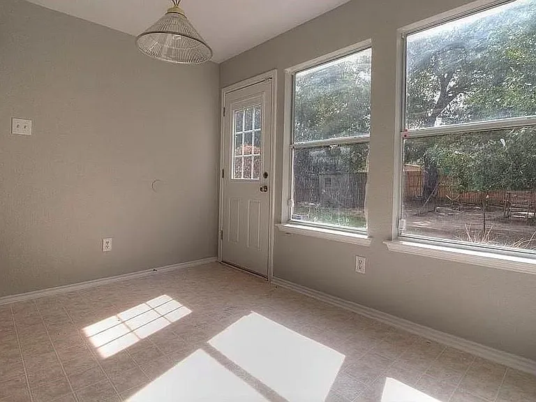 3540 Bandera Ranch Rd — Photo 2