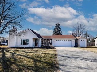 4121 Hickory Ridge Dr, Woodburn, IN 46797