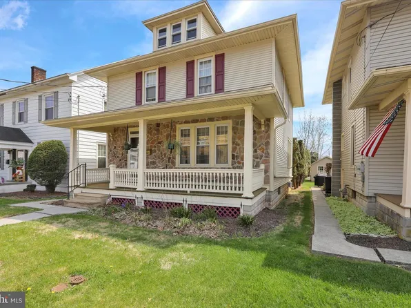 6 W Maple Ave, Myerstown, PA 17067