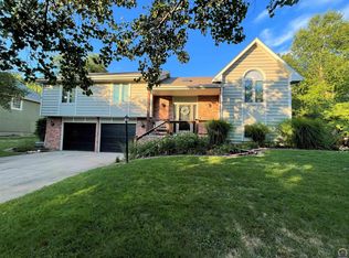 6312 SW 23rd St, Topeka, KS 66614