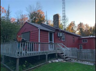 1852 W Lapointe Rd, Foster City, MI 49834