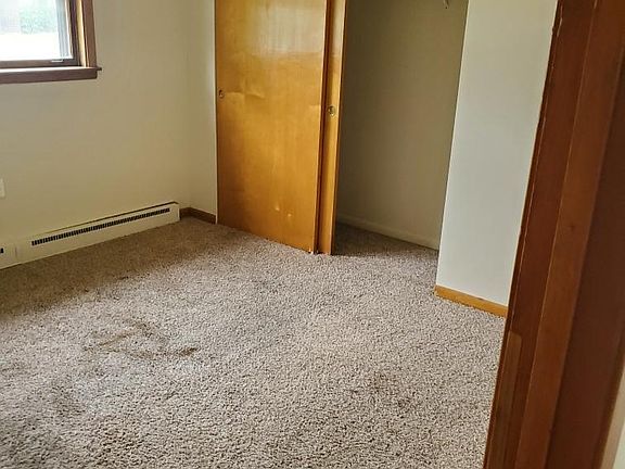 5th image of 11015 S Lloyd Dr #1