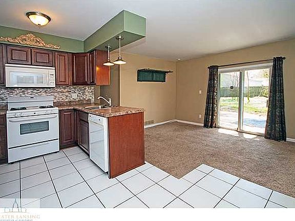 5th image of 4149 Woodcreek Ln