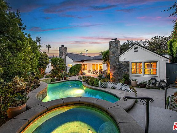 5th image of 9921 Toluca Lake Ave