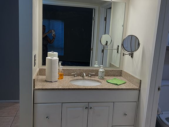 3rd image of 2452 Larkspur Ln APT 323SACRAMENTO
