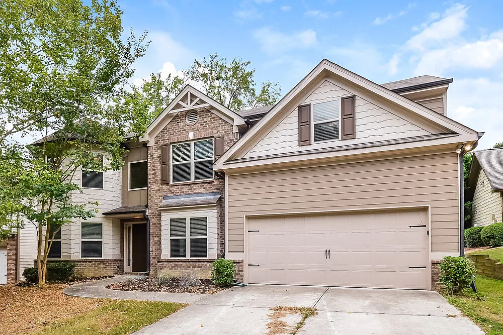 5 bed, 3.0 bath, 2848 sqft, $2,815 — Photo 4