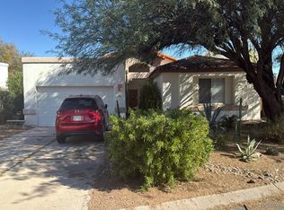 10230 N Fox Hunt Ln, Oro Valley, AZ 85737