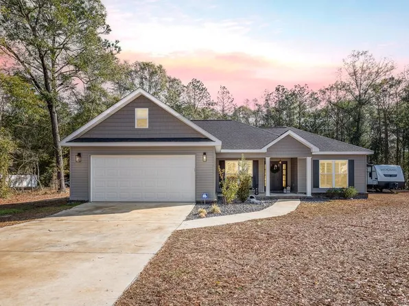 462 Wilshire St, Geneva, AL 36340