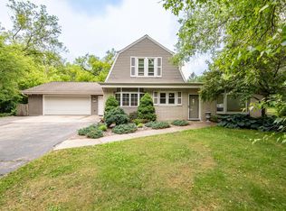 12218 W Saint Martins Rd, Franklin, WI 53132