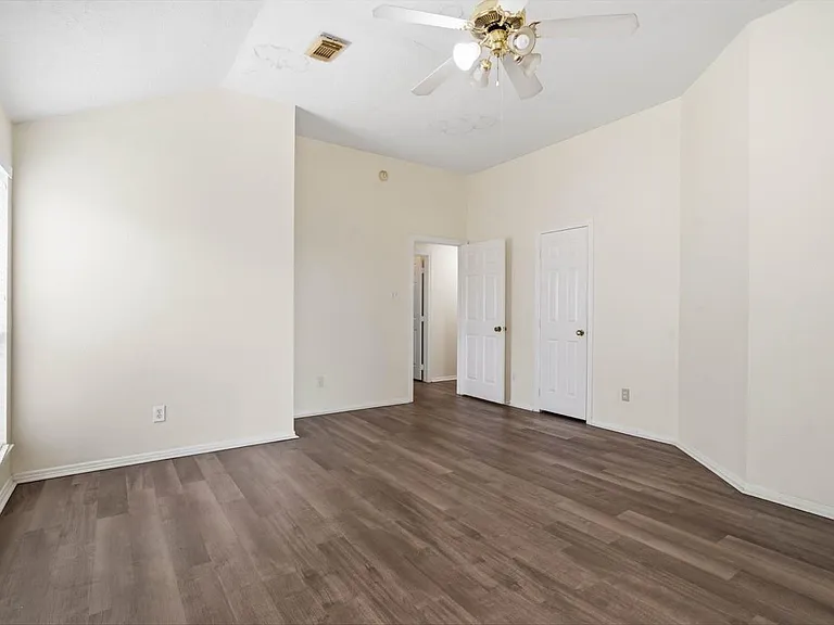 21107 Stoney Haven Dr — Photo 16