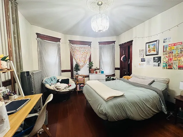 4 bed, $4,200 — Photo 4