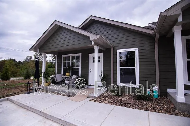 38 Flats Dr