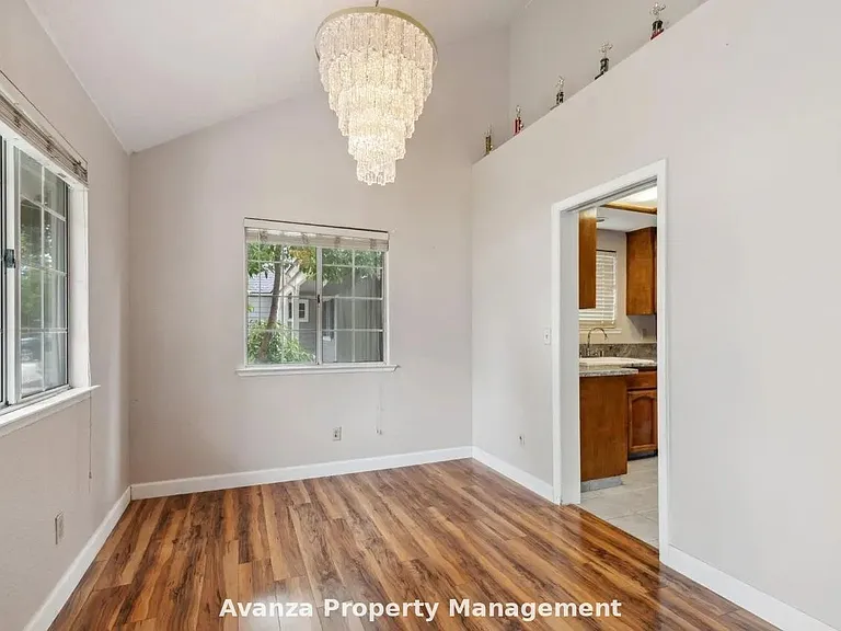 4129 W Regency Ave — Photo 6