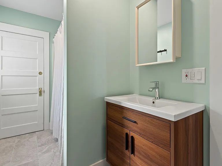 36 Pool St #36 — Photo 5