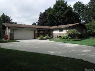 60553 Coachman Point, Washington, MI 48094