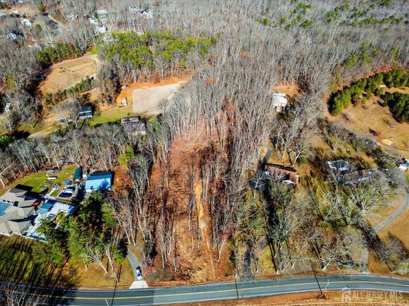 458 Ely Harmony Rd, Freehold, NJ 07728