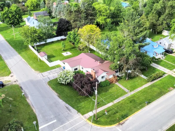 403 W Lincoln Ave, Reed City, MI 49677