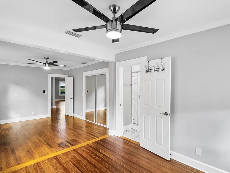 Primary suite
