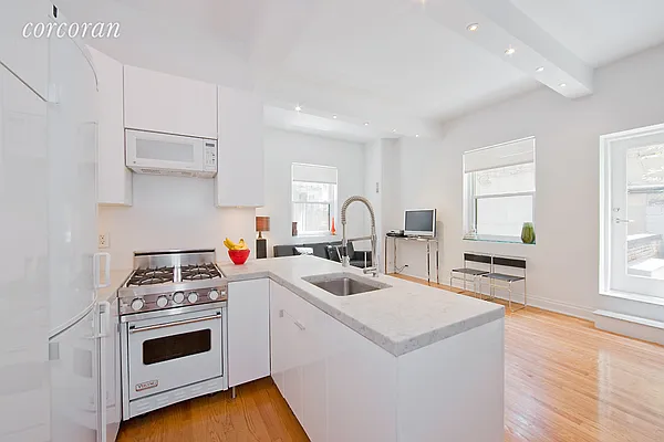 Rented by Corcoran | media 3