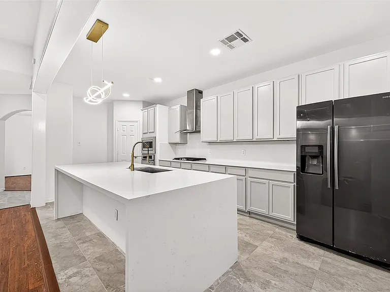 22303 Naple Hollow Ln — Photo 12