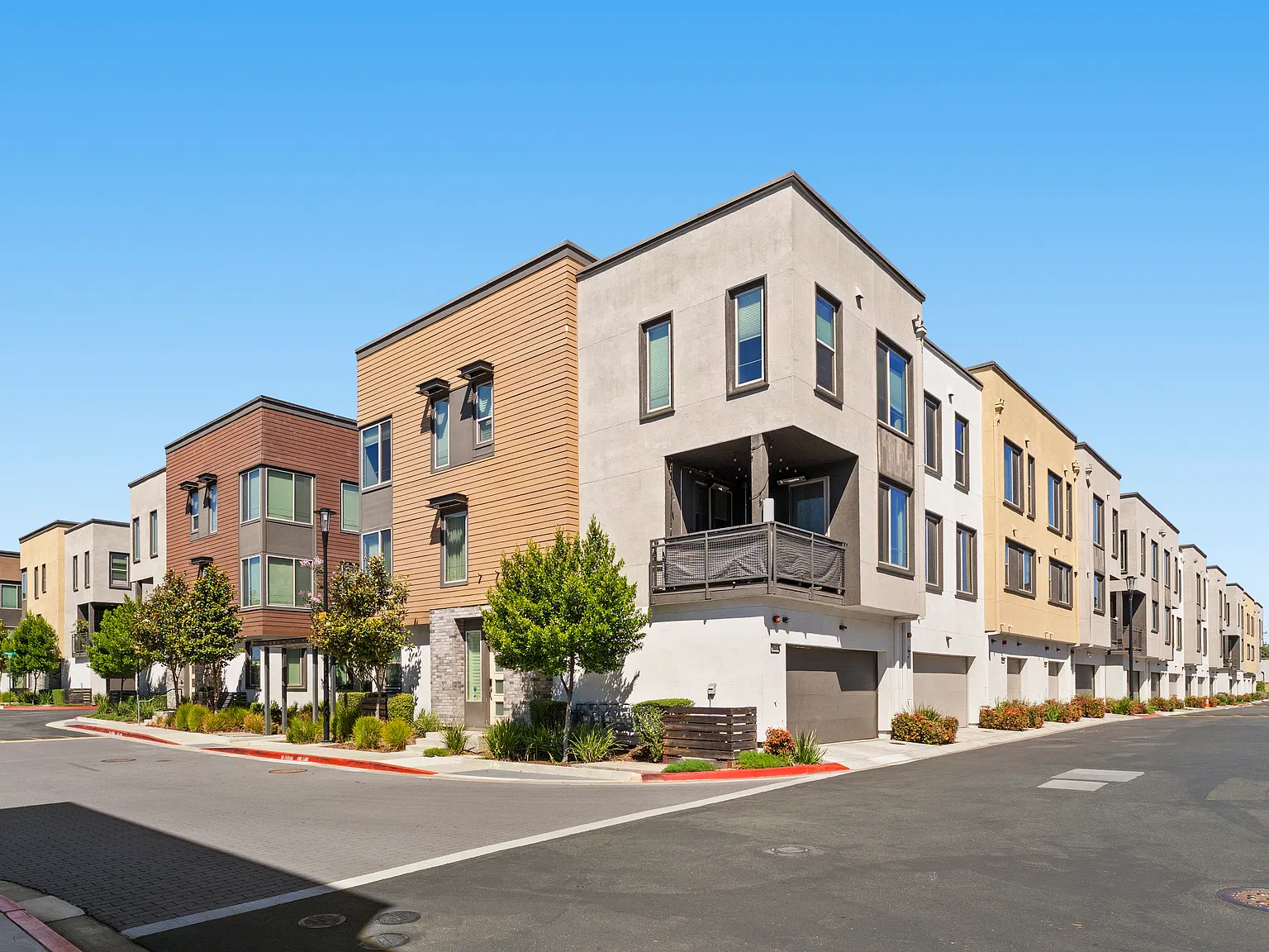 2 bed, 2.5 bath, 1445 sqft, $3,500 — Photo 1