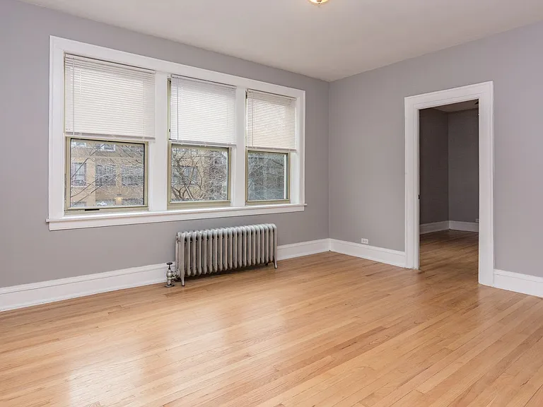 7616 S Phillips Ave — Photo 8