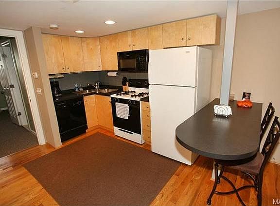 5th image of 16 N Boyle Ave #16