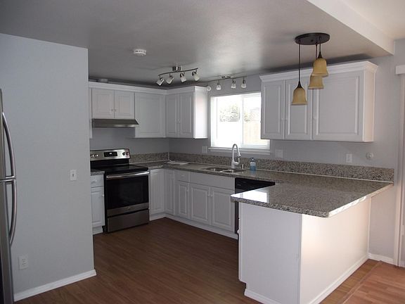2nd image of 1857 Pamela Ln