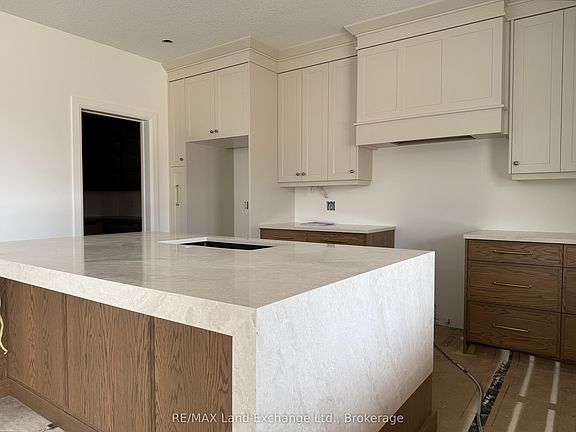 3rd image of 966 Bogdanovic Way