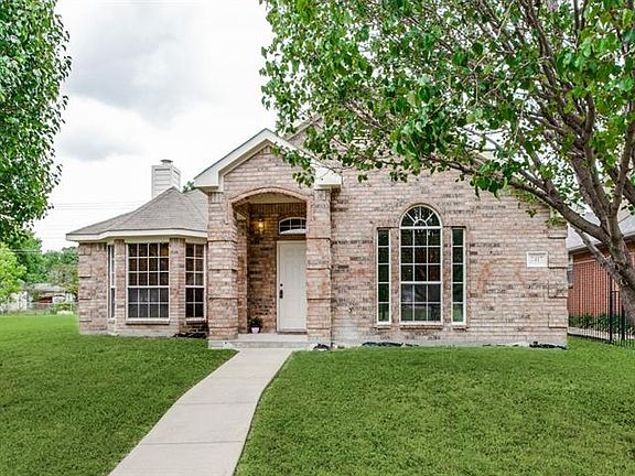 2nd image of 2417 Park Vista Dr