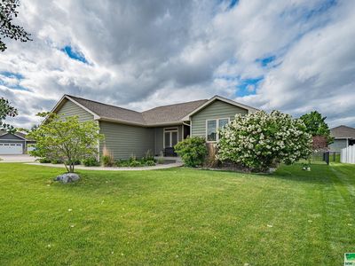 1411 Belmont Park Ave, North Sioux City, SD, 57049