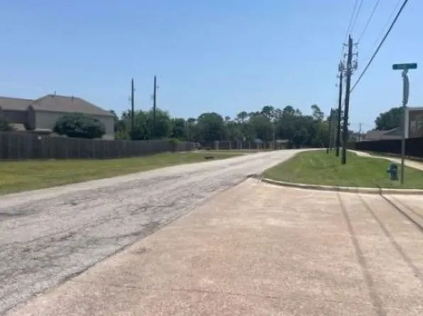 5510 Paraiso Pl, Houston, TX 77091