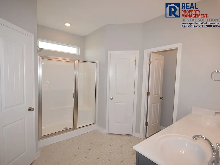 1142 Bluecreek Cir — Photo 13