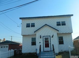 6 West Ave, Lawrence, NY 11559