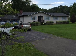 3901 E Raccoon Valley Dr, Powell, TN 37849