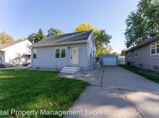 3208 S Phillips Ave, Sioux Falls, SD 57105