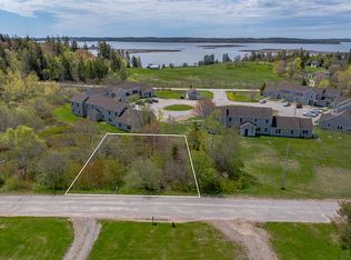 16 Byrd St, Eastport, ME 04631