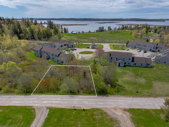 16 Byrd Street, Eastport, ME 04631