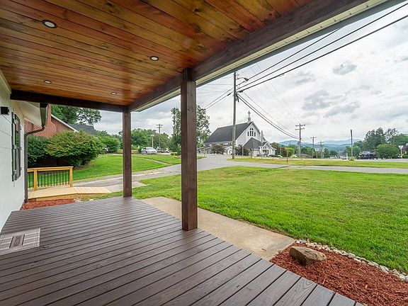 3rd image of 3 Georgia Rd