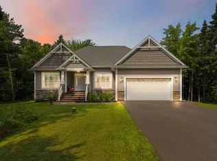 67 Glencairn Ave, Fall River, NS B2T 0G8