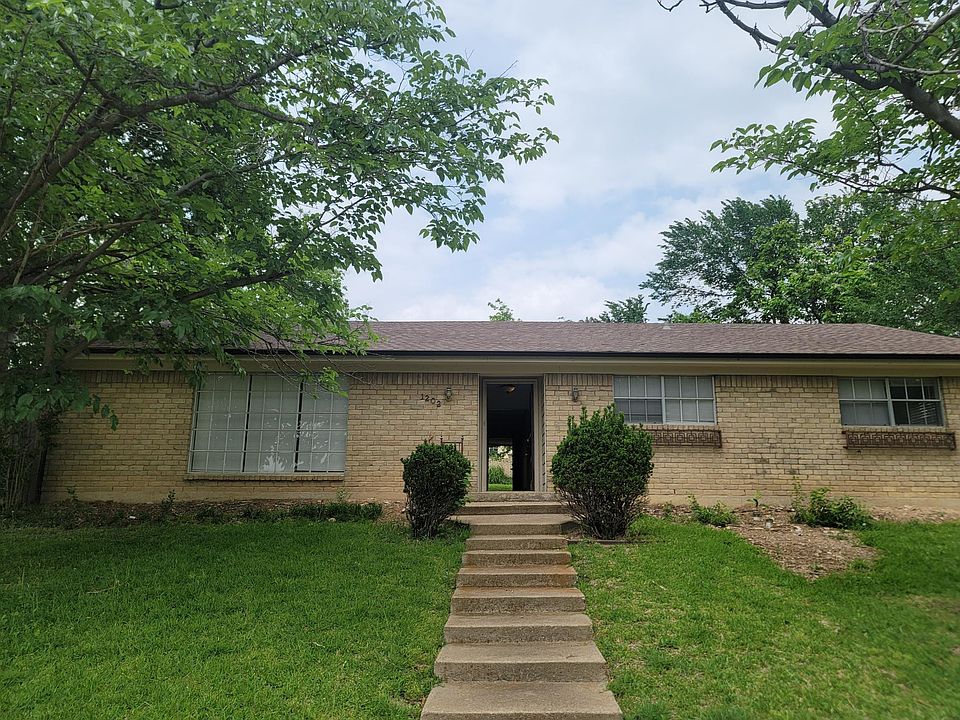 1st image of 1202 Capetown Dr
