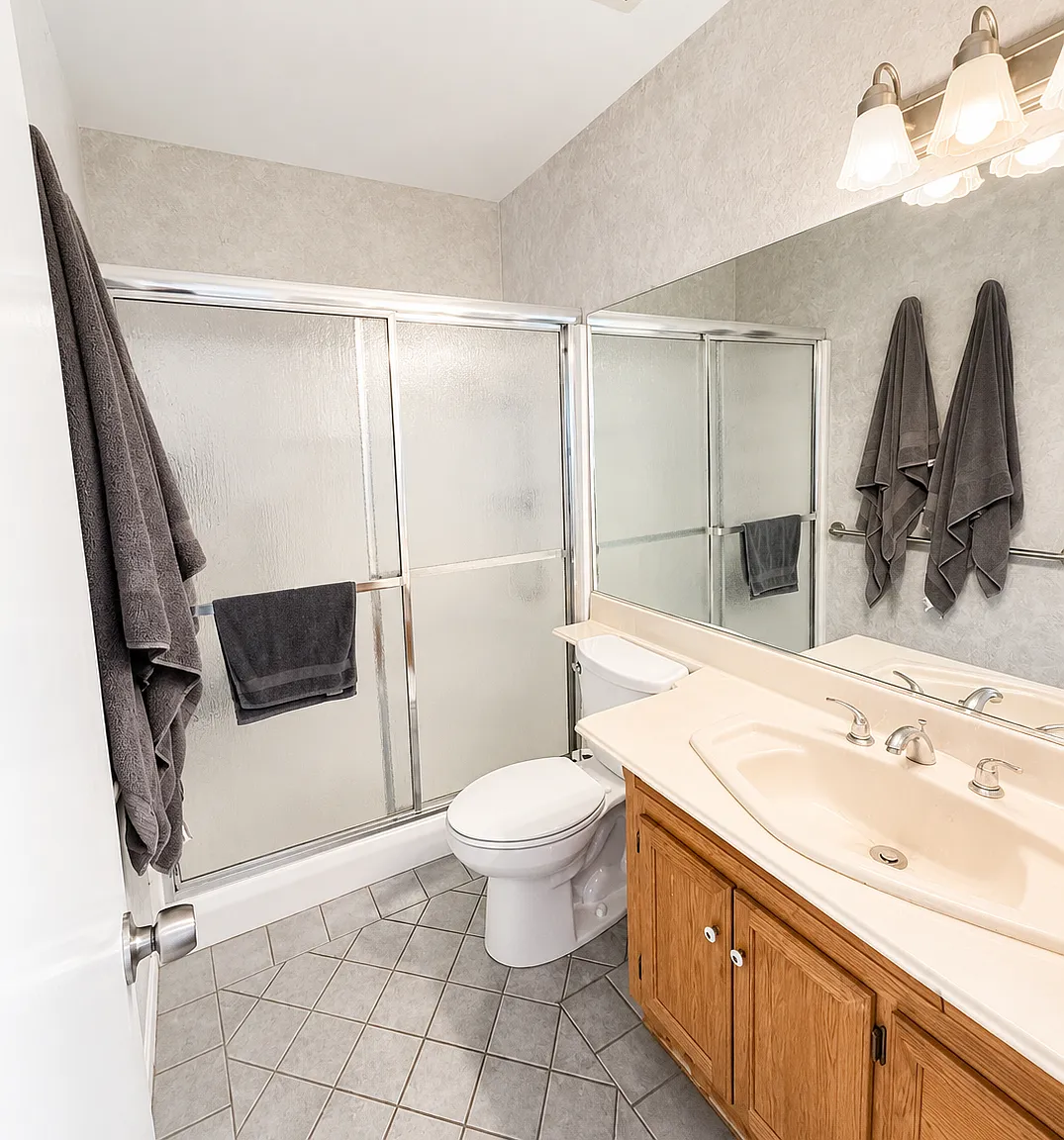 4 bed, 1440 sqft, $1,800 — Photo 4