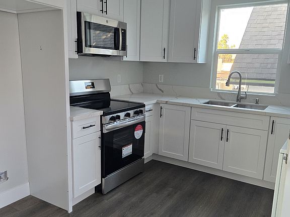 2nd image of 806-101 E Orange Grove Blvd
