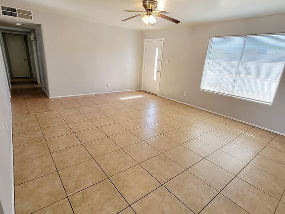 4th image of 2919 N 47th Dr
