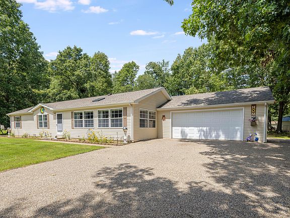 2nd image of 29336 Woodlyn Dr
